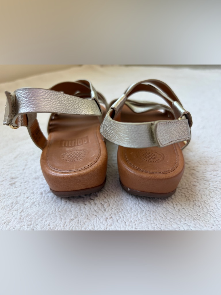 Like New Fitflop Silver Metallic Gold Strappy Sandals Women Size 6 — image 6 of 8
